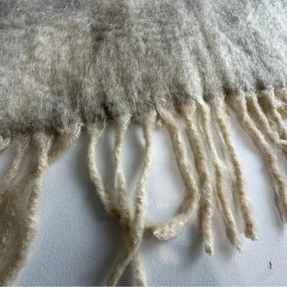 Madewell soft stylish